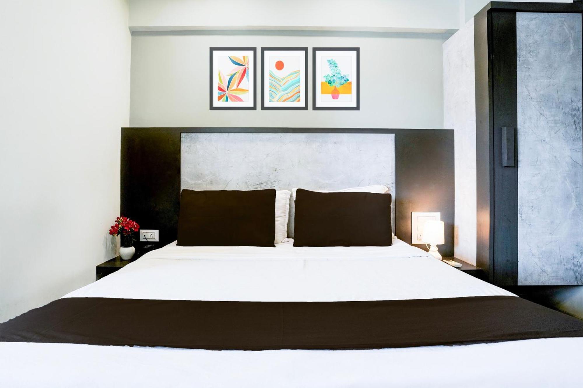 Hotel Super Townhouse Oak Vashi Turambhe Exteriér fotografie