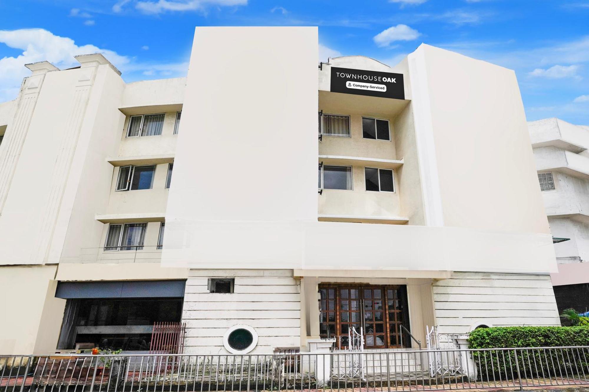 Hotel Super Townhouse Oak Vashi Turambhe Exteriér fotografie