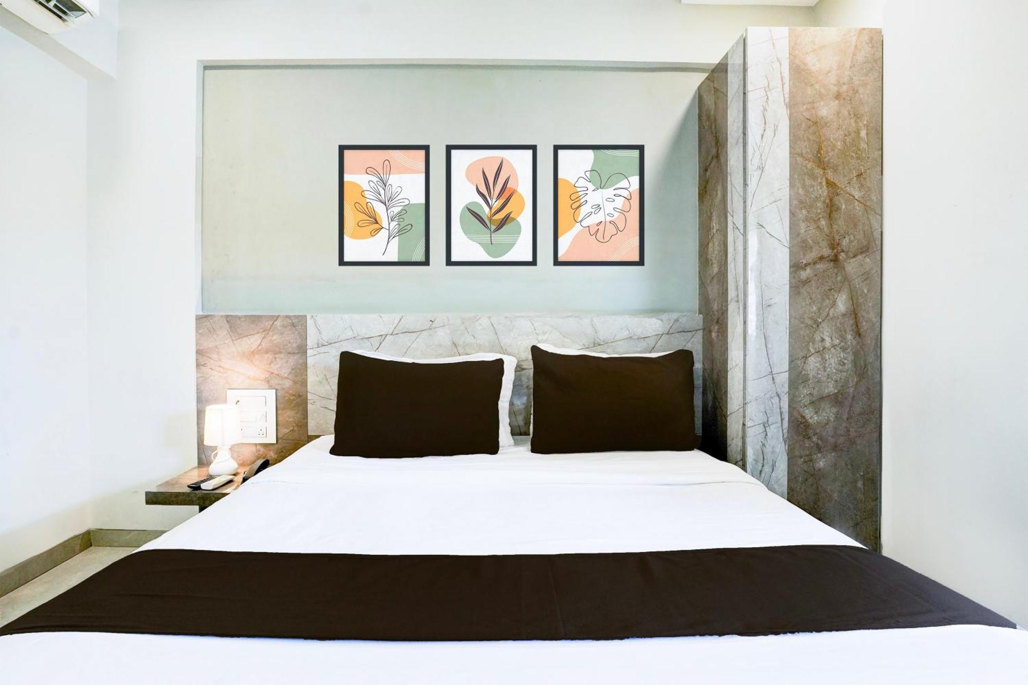 Hotel Super Townhouse Oak Vashi Turambhe Exteriér fotografie