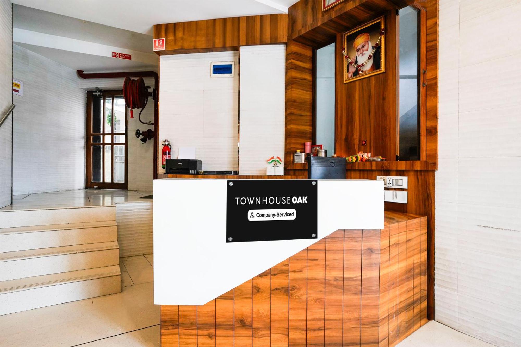 Hotel Super Townhouse Oak Vashi Turambhe Exteriér fotografie