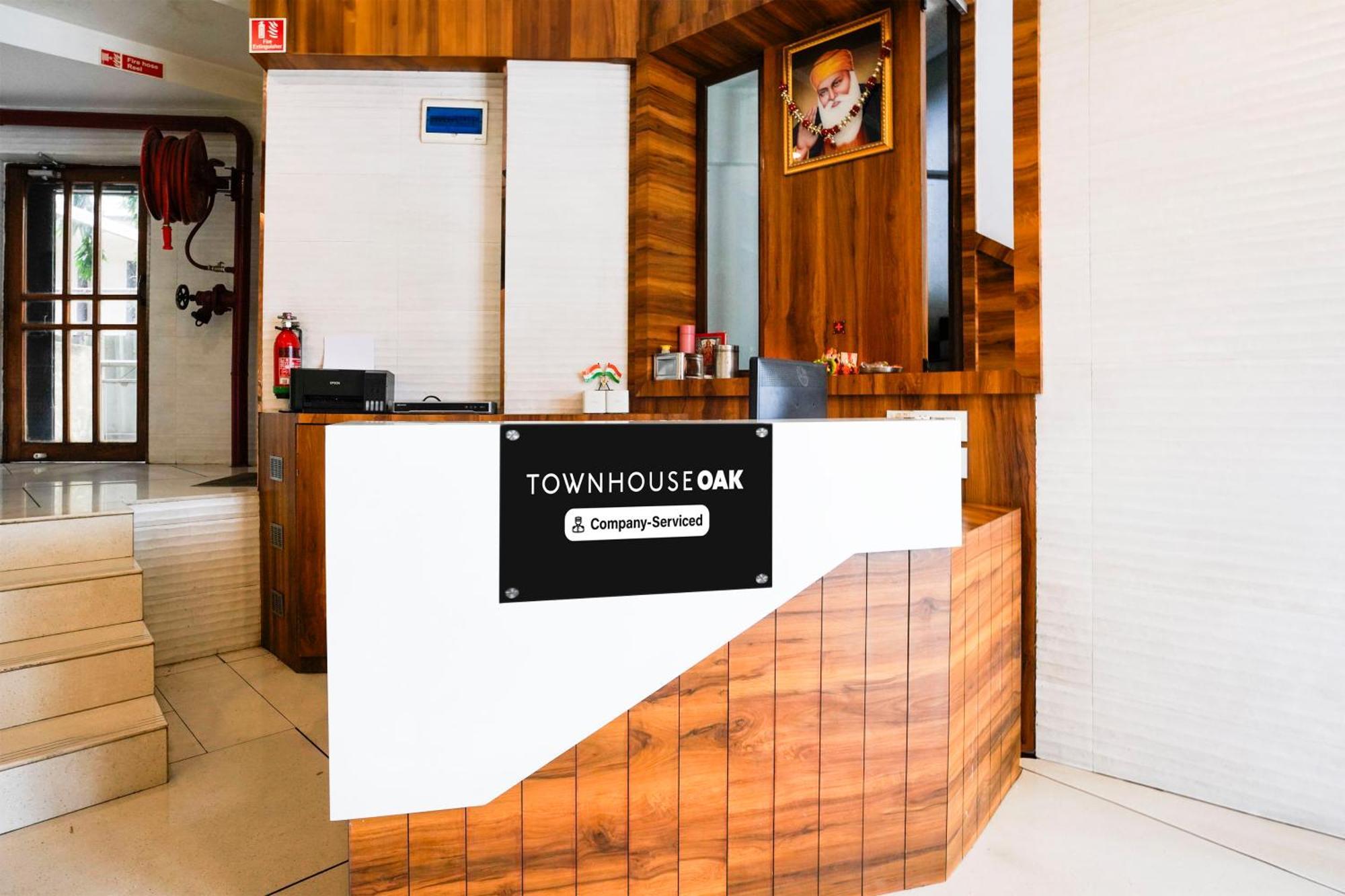 Hotel Super Townhouse Oak Vashi Turambhe Exteriér fotografie