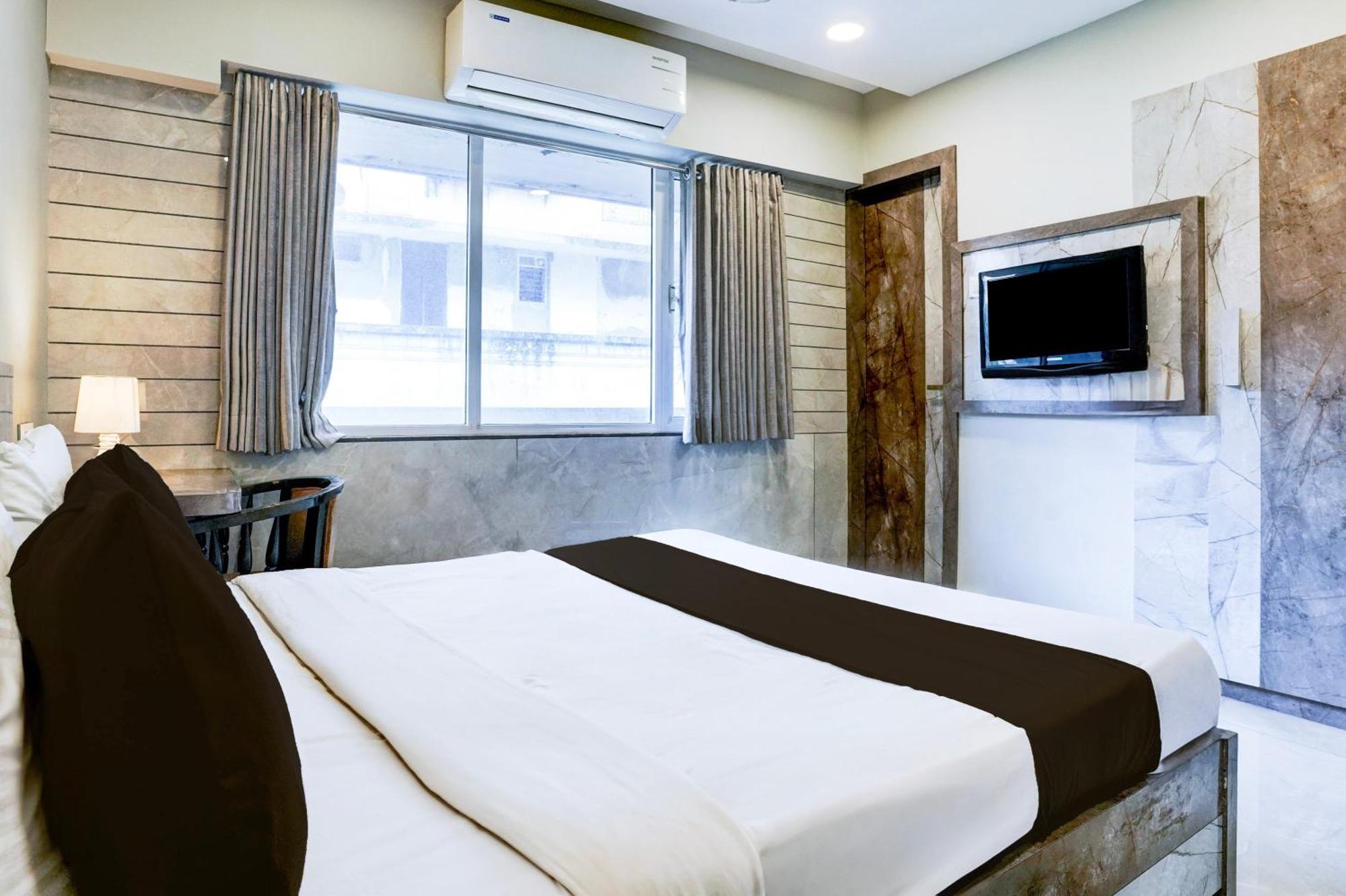 Hotel Super Townhouse Oak Vashi Turambhe Exteriér fotografie